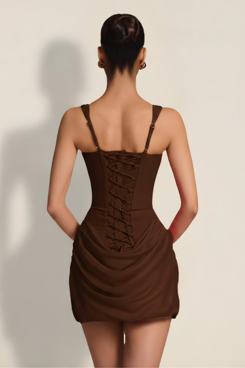Elara – Vestido Mini Corset Efecto Silueta Chocolate