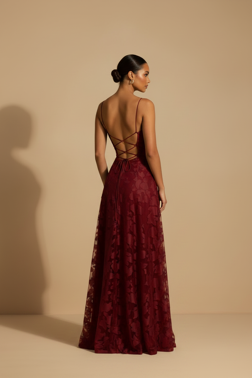 Francesca – Vestido Largo Encaje Ajuste Elegante Burdeos