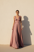 Aurelia – Vestido Largo Fluido Efecto Silueta
