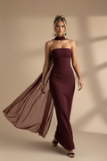Vestido Maxi Strapless con Caída Fluida Borgoña